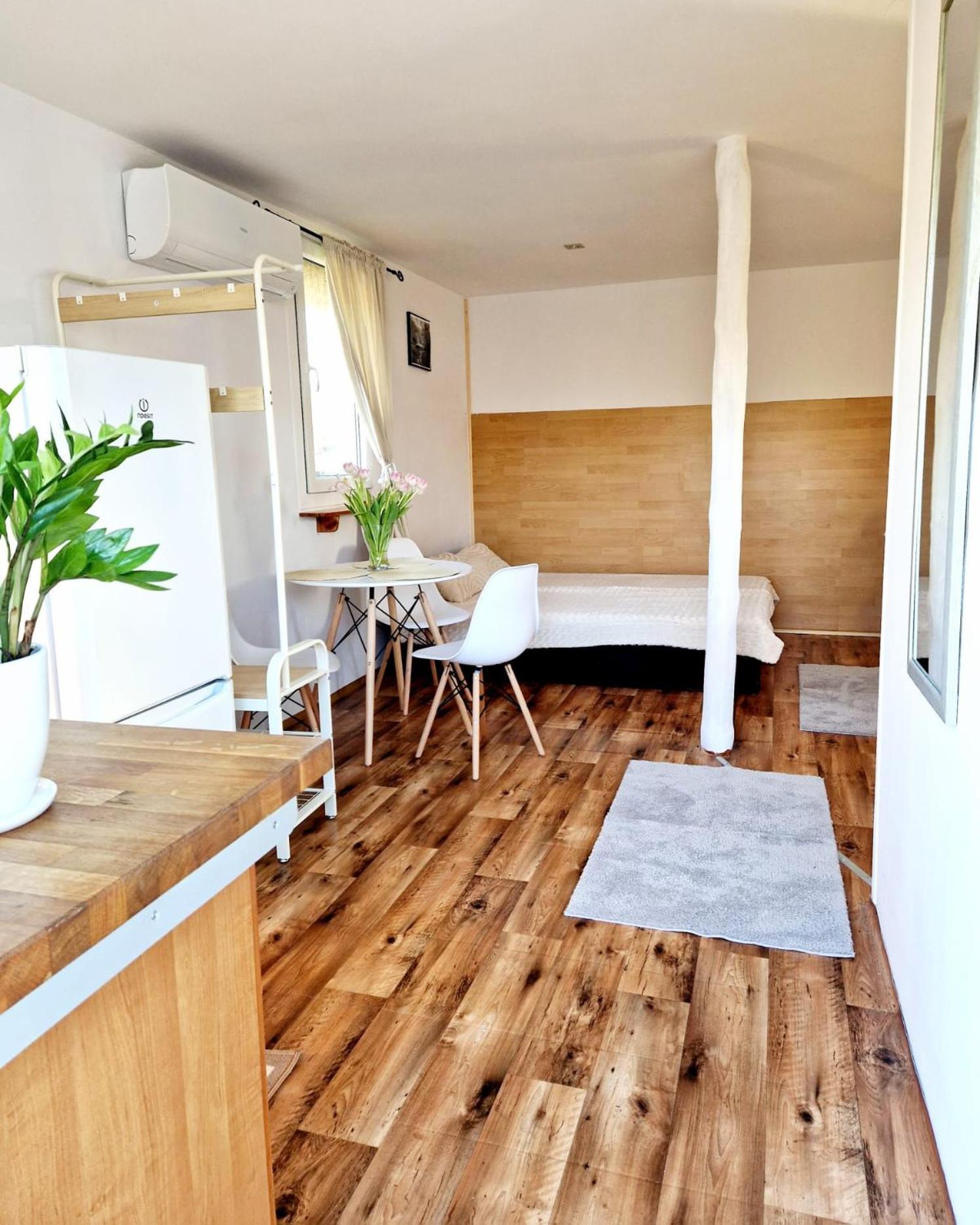 Bursztynek Lunowa Apartment ชวีโนวิชแจ ภายนอก รูปภาพ