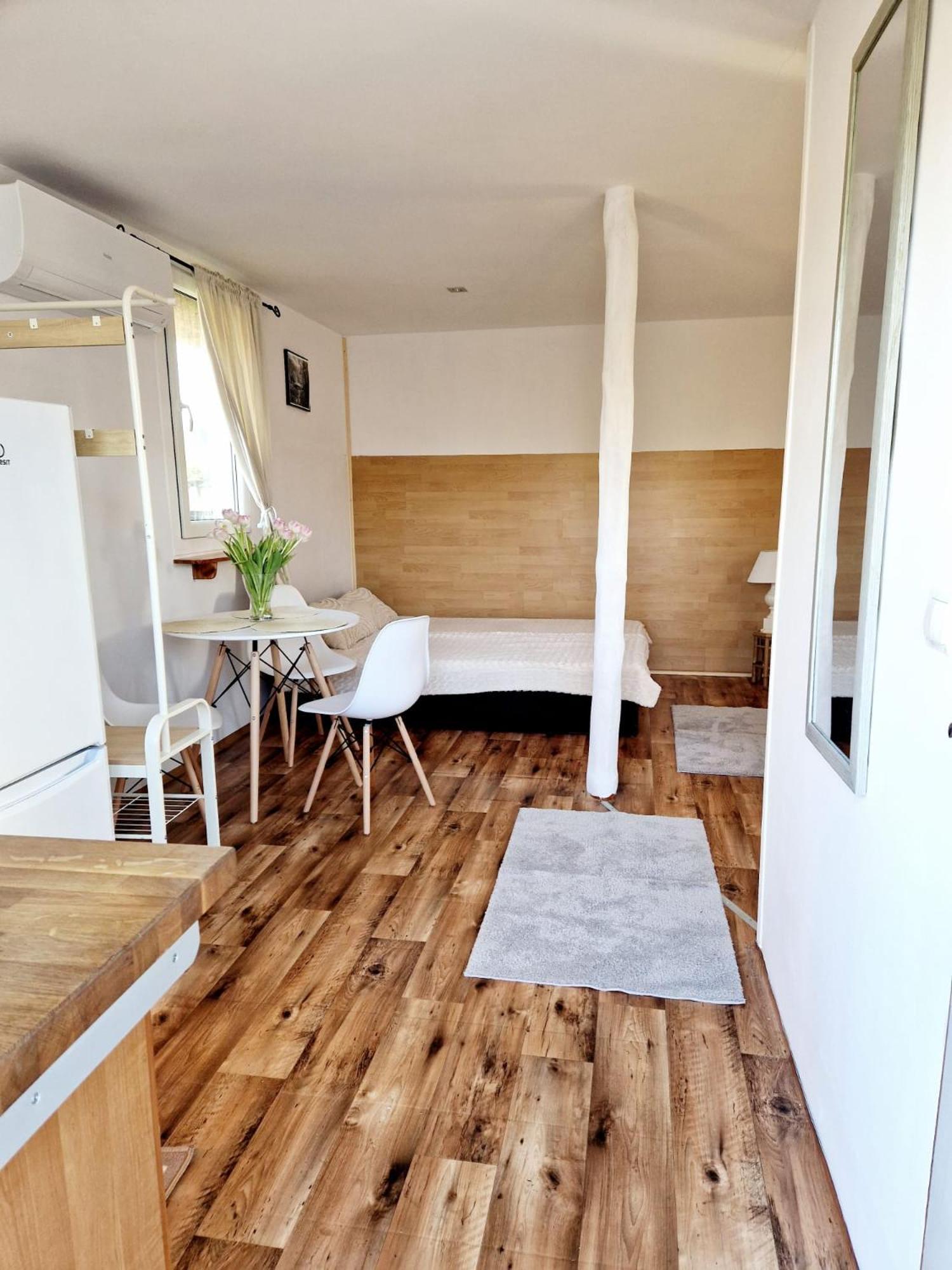 Bursztynek Lunowa Apartment ชวีโนวิชแจ ภายนอก รูปภาพ