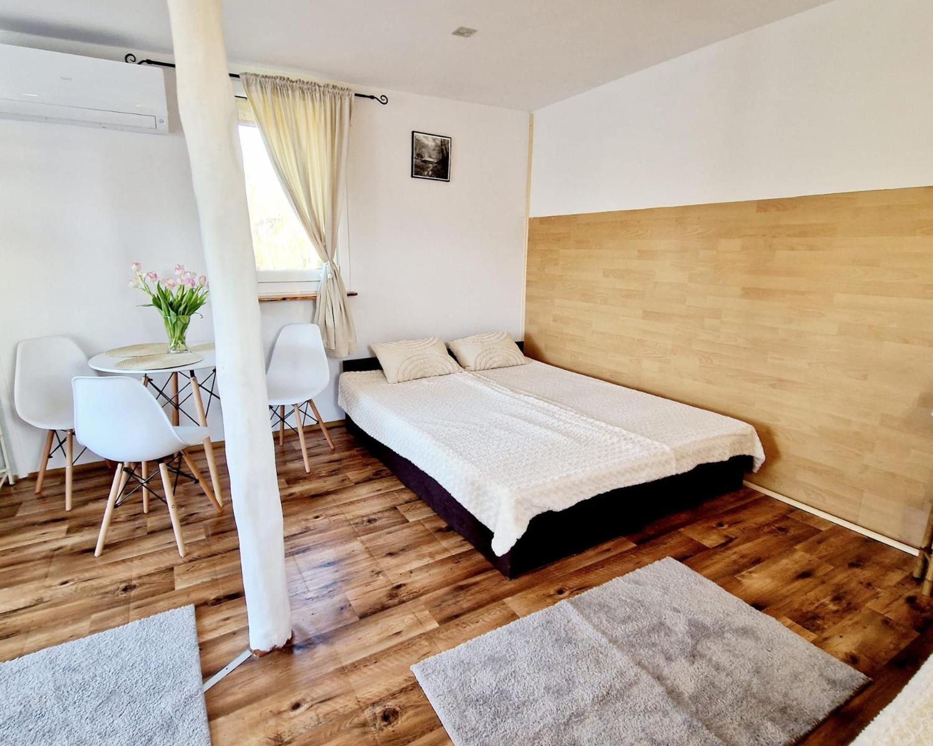 Bursztynek Lunowa Apartment ชวีโนวิชแจ ภายนอก รูปภาพ