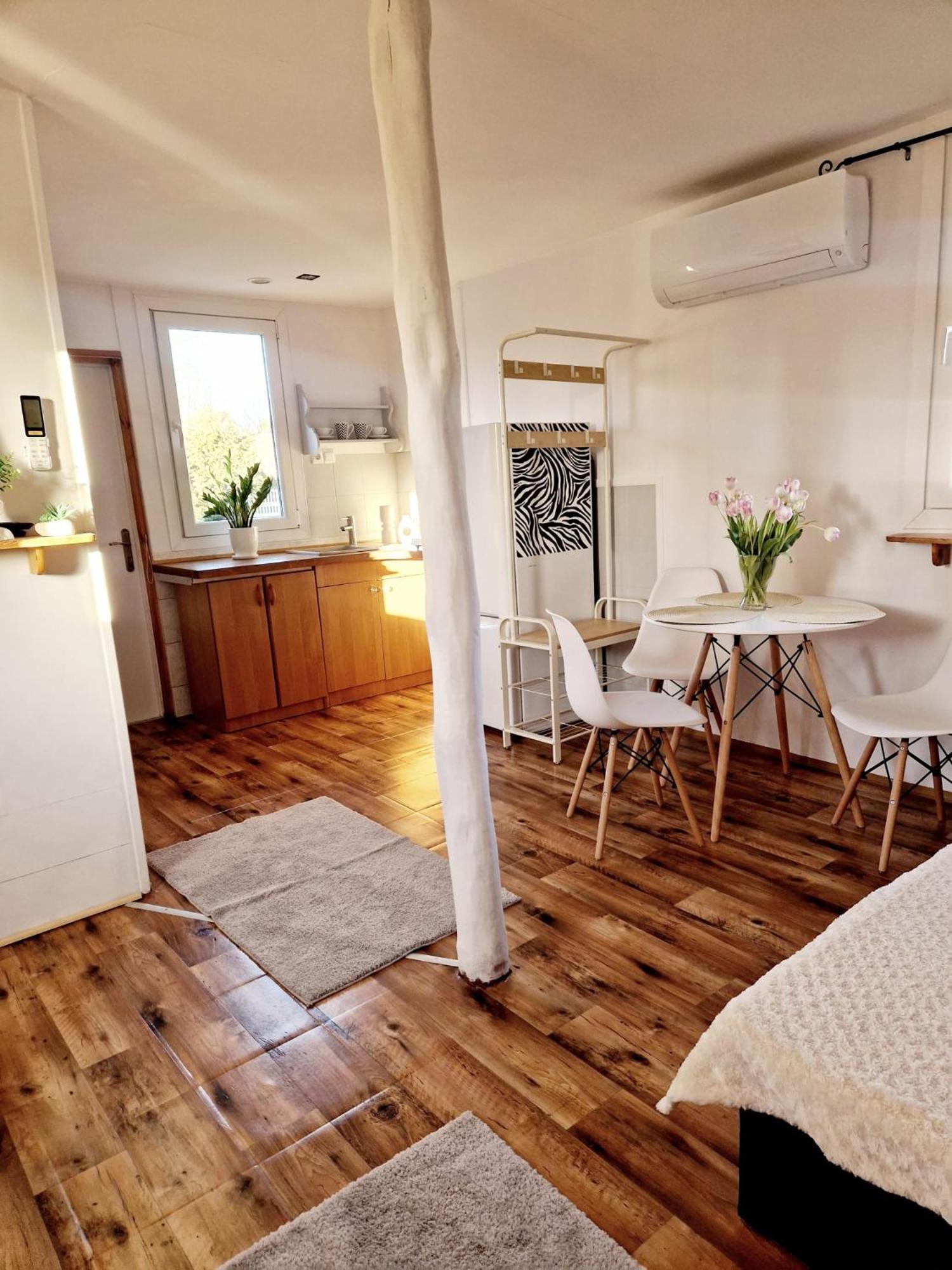 Bursztynek Lunowa Apartment ชวีโนวิชแจ ภายนอก รูปภาพ